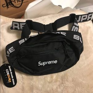(Black) Supreme fanny pack brand-new